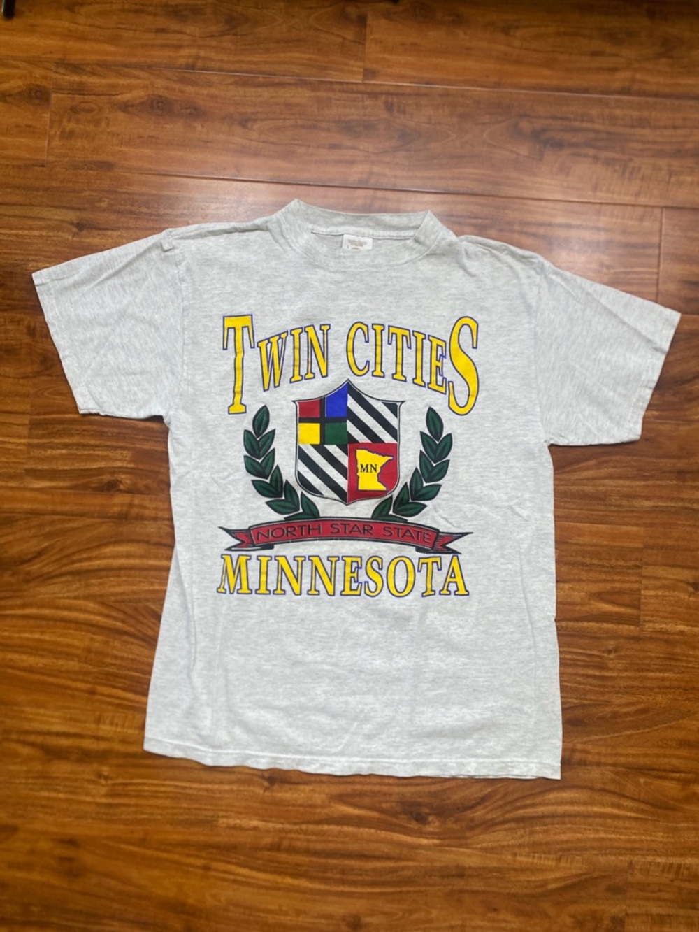 Retro Women's PM Heathered Gray Twin Cities Minnesota Graphic T-Shirt Size Large